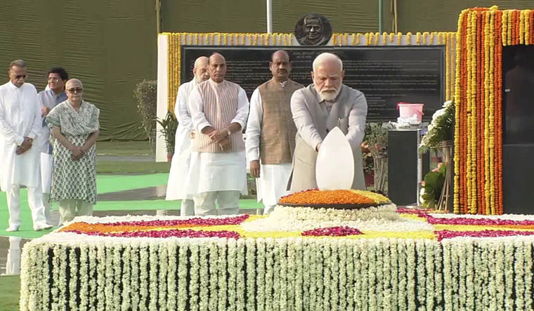 PM Modi Honors Atal Bihari Vajpayee on His Birthday with Floral Tribute at the ‘Sadaiv Atal’ Memorial