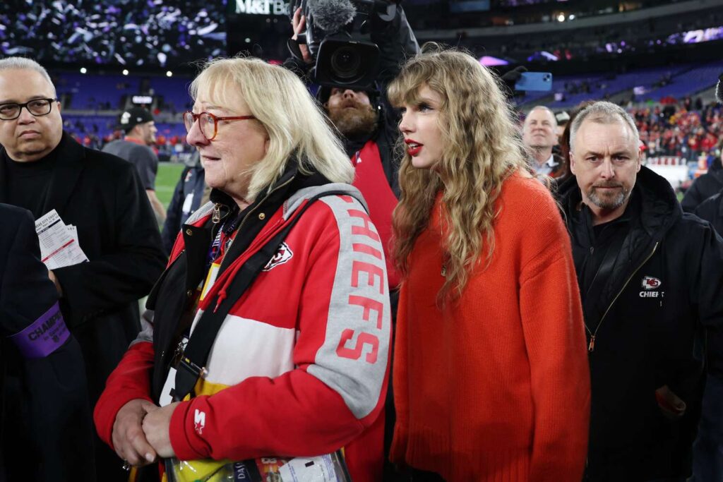 Taylor Swift Joins Travis Kelce’s Parents Donna and Ed in Celebrating His 2024 Super Bowl Berth